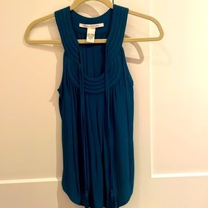 LIKE NEW Diane von Furstenberg sleeveless blouse